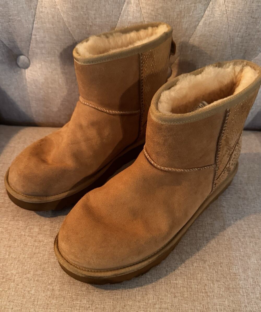 UGG Classic Mini Metallic Snake Skin Women’s Size 9